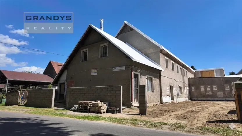 Prodej rodinného domu, Okna, 630 m2