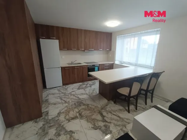 Pronájem bytu 1+1, Krčmaň, Náves, 37 m2