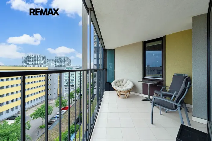 Pronájem bytu 2+kk, Praha - Žižkov, Ke kapslovně, 64 m2