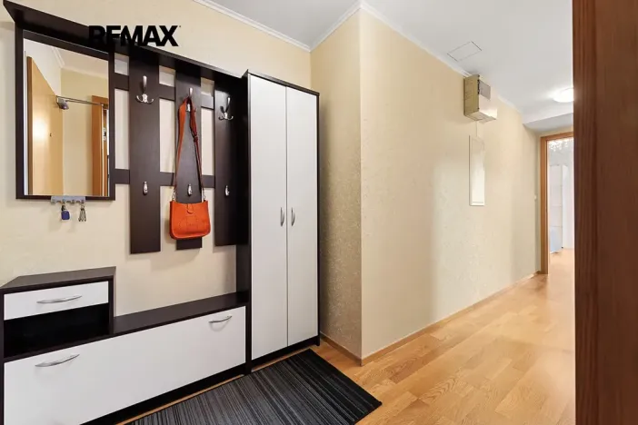 Pronájem bytu 2+kk, Praha - Žižkov, Ke kapslovně, 64 m2