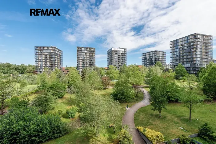 Pronájem bytu 2+kk, Praha - Žižkov, Ke kapslovně, 64 m2