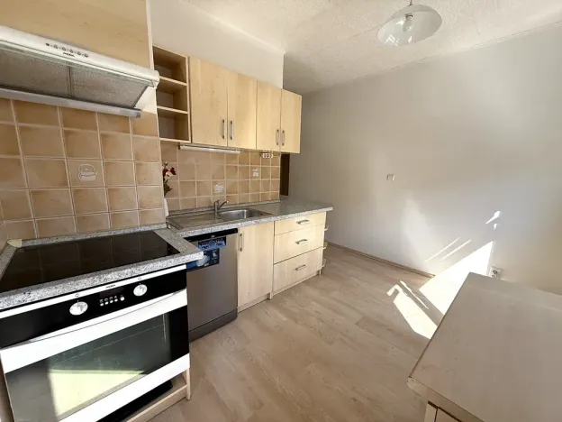 Pronájem bytu 2+1, Hrušovany u Brna, Sídliště, 58 m2