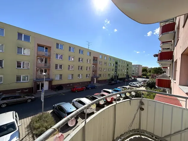 Pronájem bytu 2+1, Hrušovany u Brna, Sídliště, 58 m2