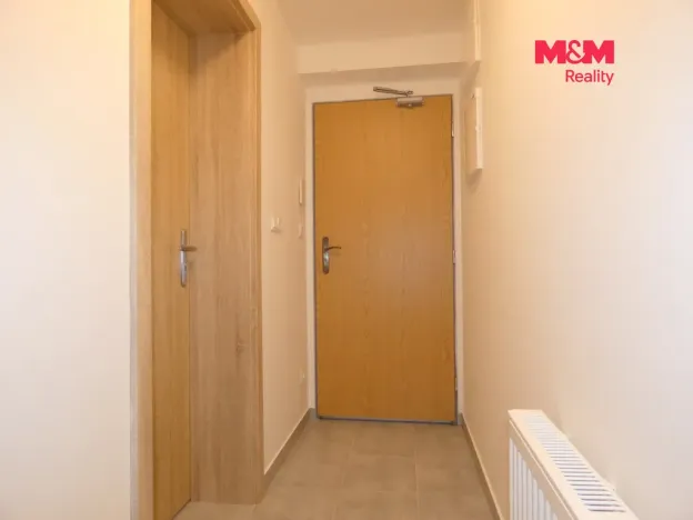 Prodej bytu 1+kk, Lošany, 27 m2