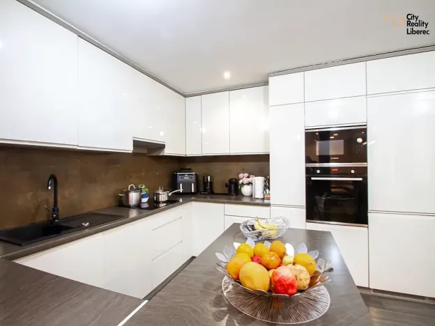 Prodej vícegeneračního domu, Žitava, Německo, Reichenberger Straße, 340 m2