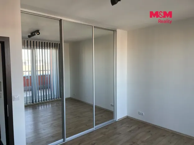 Pronájem bytu 2+kk, Praha - Pitkovice, Penízovková, 58 m2