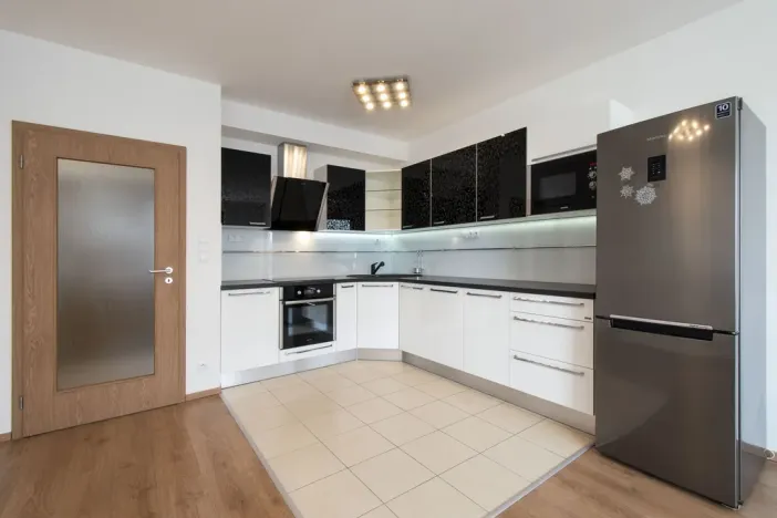 Pronájem bytu 2+kk, Praha - Vysočany, Ocelářská, 59 m2