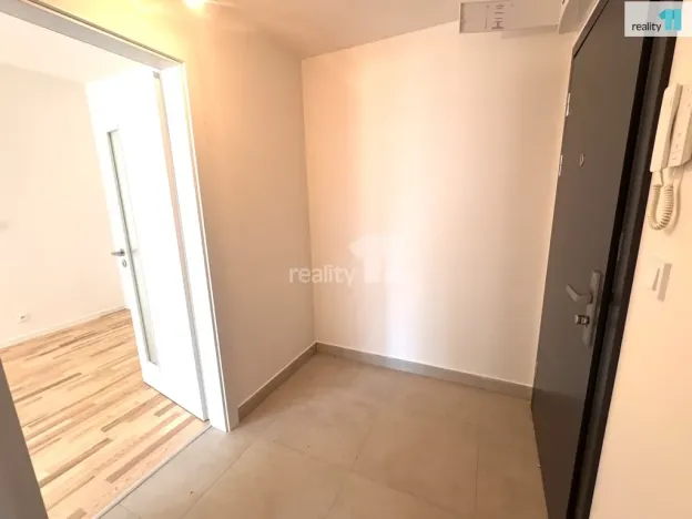 Pronájem bytu 1+kk, Dobřichovice, Pražská, 35 m2