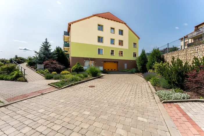 Prodej kanceláře, Holubice, 63 m2