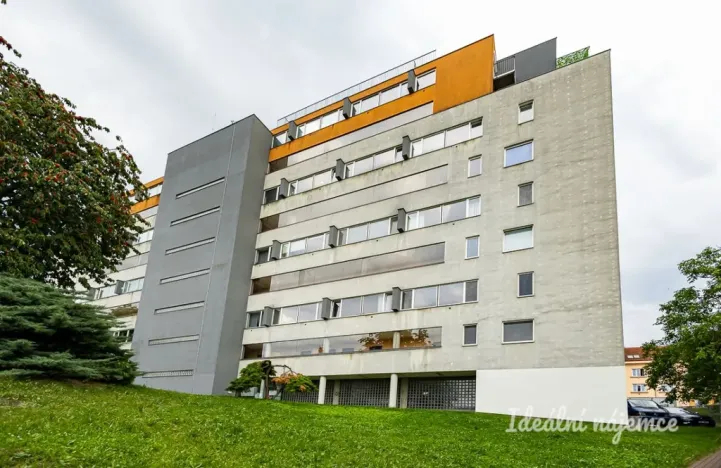 Pronájem bytu 1+kk, Praha - Vysočany, Skloněná, 44 m2