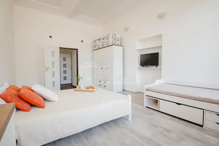 Prodej bytu 2+1, Trutnov - Dolní Předměstí, Úpské nábřeží, 85 m2