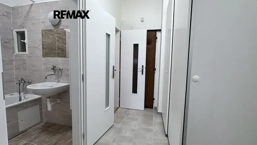 Pronájem bytu 1+kk, Praha - Strašnice, V olšinách, 38 m2