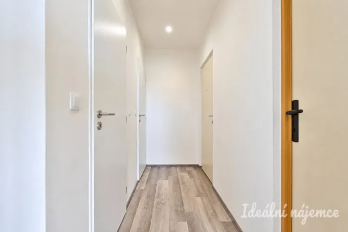 Pronájem bytu 2+1, Brno, Třískalova, 51 m2