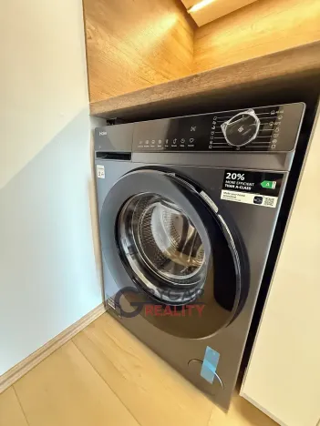 Pronájem bytu 2+kk, Praha - Prosek, Prosecká, 41 m2