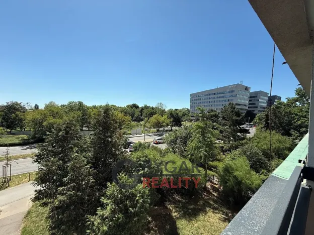 Pronájem bytu 2+kk, Praha - Prosek, Prosecká, 41 m2