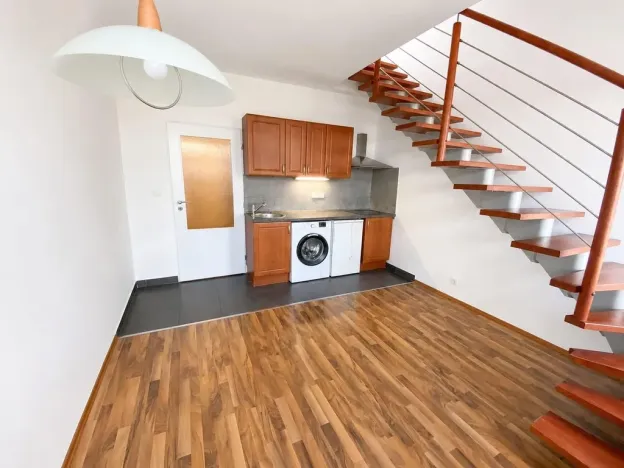Pronájem bytu 2+kk, Praha - Vysočany, Freyova, 55 m2