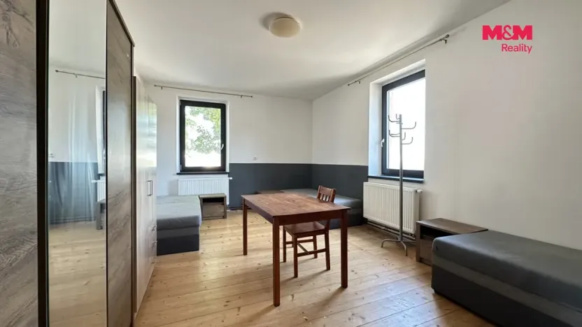 Pronájem činžovního domu, Bradlec, K Oboře, 280 m2