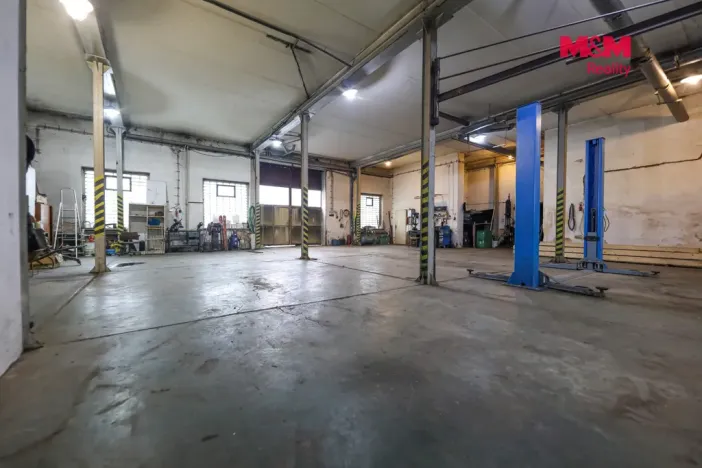 Prodej výrobních prostor, Černošín, 1100 m2