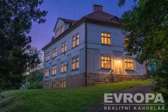Prodej rodinného domu, Hostinné, A. Jiráska, 320 m2