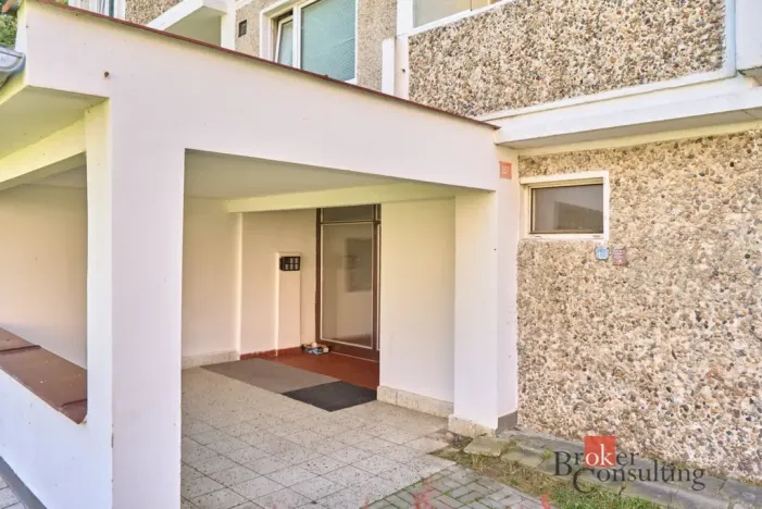 Prodej bytu 1+1, Loket, Sportovní, 45 m2