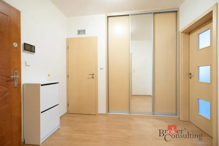 Prodej bytu 2+kk, Praha - Libeň, Nad Okrouhlíkem, 58 m2
