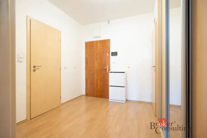 Prodej bytu 2+kk, Praha - Libeň, Nad Okrouhlíkem, 58 m2