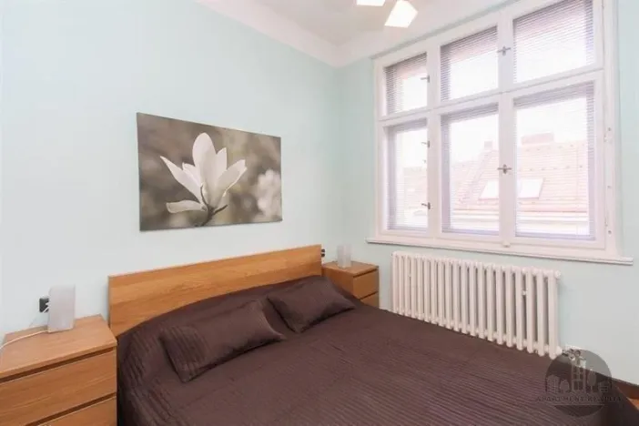 Pronájem bytu 2+kk, Praha - Žižkov, Cimburkova, 37 m2