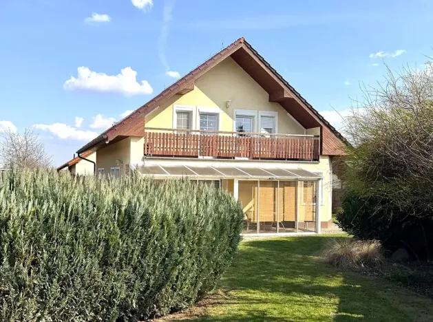 Pronájem rodinného domu, Moravany, 188 m2