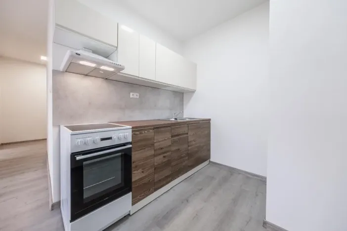 Pronájem bytu 2+kk, Praha - Bohnice, Poznaňská, 43 m2