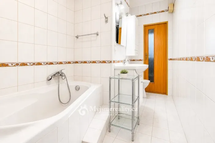 Pronájem bytu 2+1, Znojmo, Hálkova, 57 m2