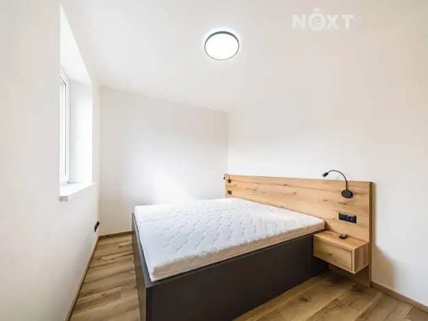 Pronájem kanceláře, Jindřichův Hradec, U Knihovny, 86 m2