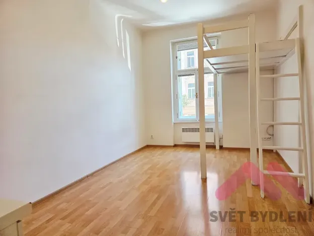 Pronájem bytu 1+kk, Praha - Vršovice, Kodaňská, 26 m2
