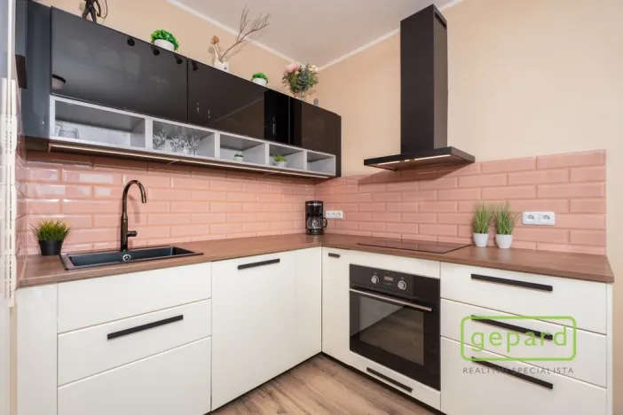 Prodej bytu 2+kk, Praha, Zimova, 63 m2