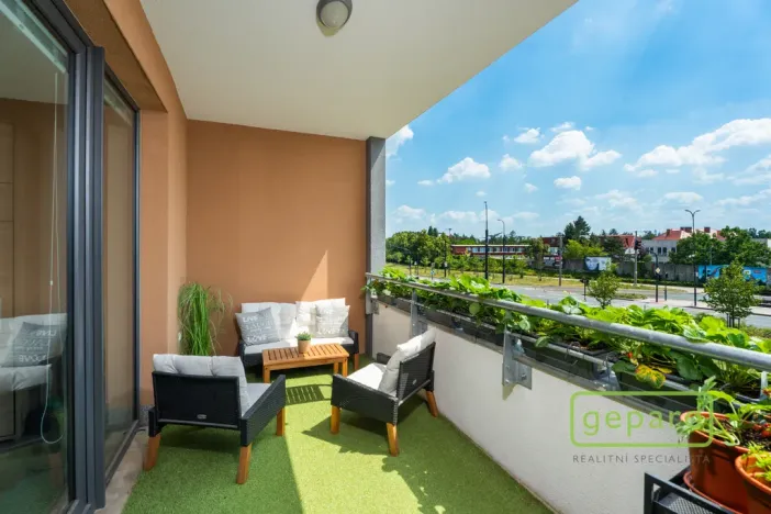 Prodej bytu 2+kk, Praha, Zimova, 63 m2