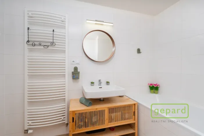 Prodej bytu 2+kk, Praha, Zimova, 63 m2