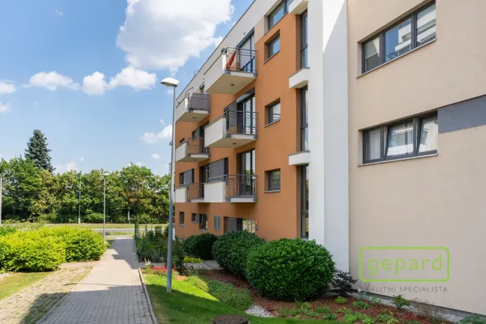 Prodej bytu 2+kk, Praha, Zimova, 63 m2