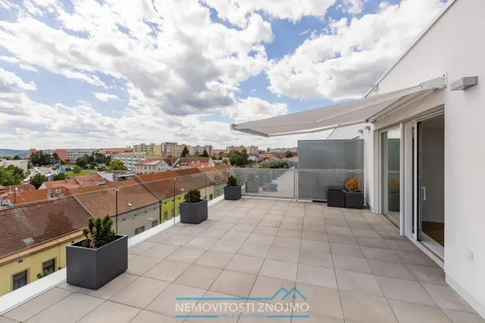 Prodej atypického bytu, Znojmo, Jarošova, 235 m2