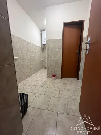 Pronájem obchodního prostoru, Čáslav, Formíkova, 20 m2