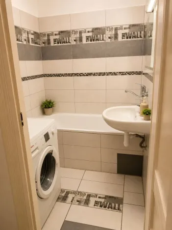 Pronájem bytu 2+1, Praha - Vinohrady, Lužická, 56 m2