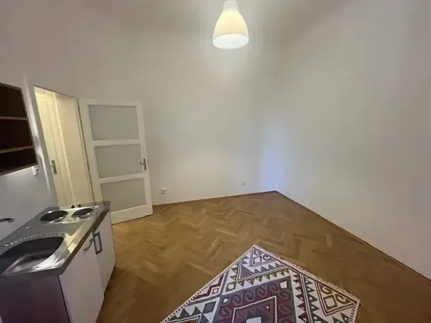 Pronájem bytu 1+kk, Praha - Vinohrady, Budečská, 22 m2
