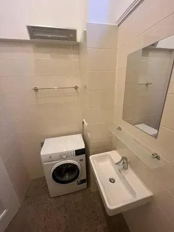 Pronájem bytu 1+kk, Praha - Vinohrady, Budečská, 22 m2