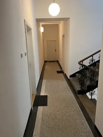 Pronájem bytu 1+kk, Praha - Vinohrady, Budečská, 22 m2