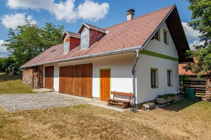 Prodej chalupy, Kolinec - Sluhov, 152 m2