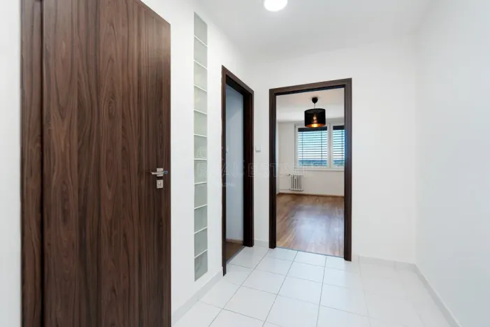 Pronájem bytu 2+kk, Praha, Milánská, 49 m2
