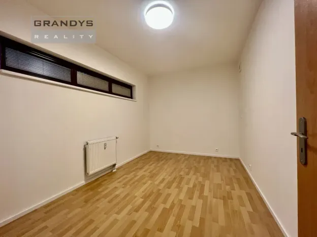 Pronájem bytu 3+kk, Praha - Záběhlice, Na Slatince, 70 m2