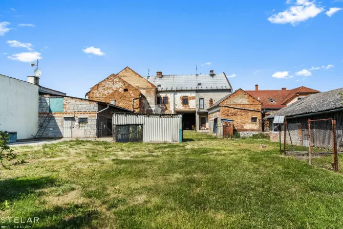 Prodej rodinného domu, Uničov - Renoty, 488 m2