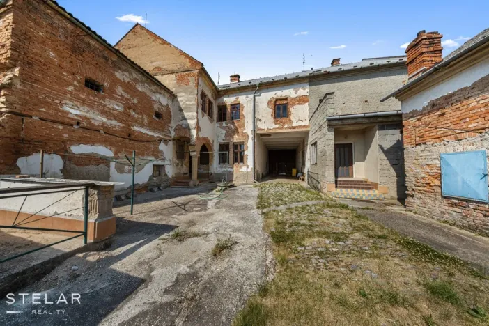 Prodej rodinného domu, Uničov - Renoty, 488 m2
