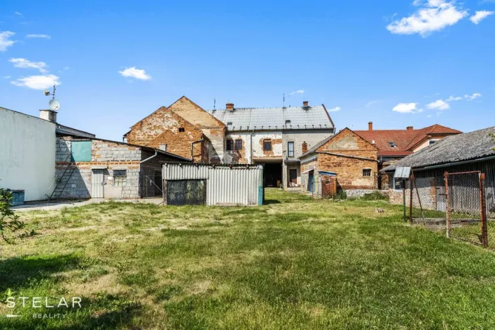 Prodej rodinného domu, Uničov - Renoty, 488 m2