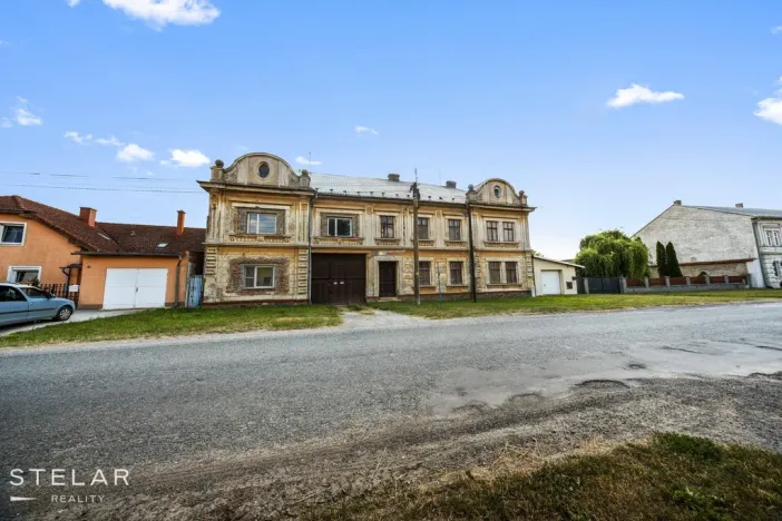 Prodej rodinného domu, Uničov - Renoty, 488 m2