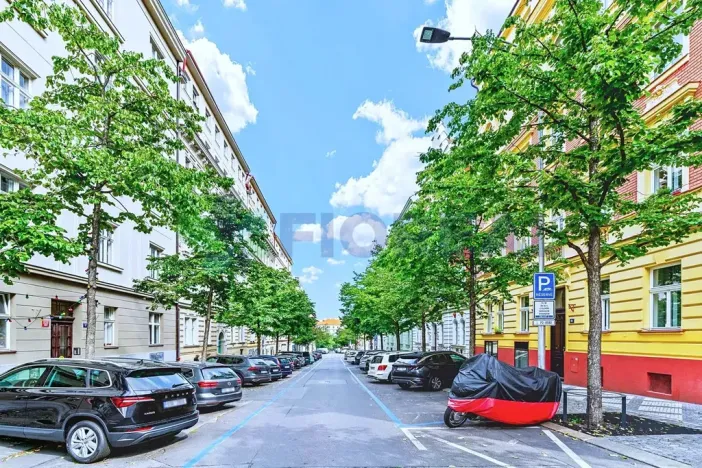 Prodej bytu 1+kk, Praha - Vinohrady, Chodská, 69 m2